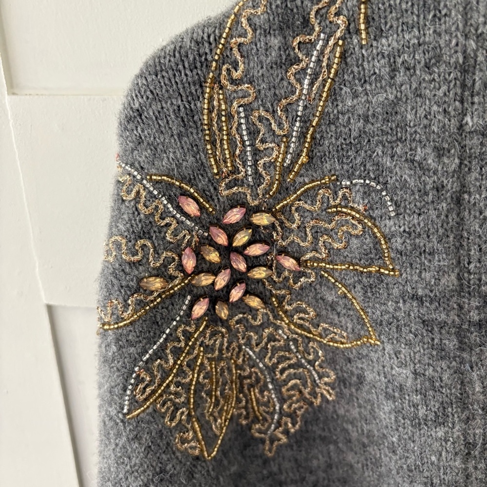 Anthropologie Sweater Gray Embroidered Floral and Jewels Open Cardigan ONE SIZE - Picture 12 of 15